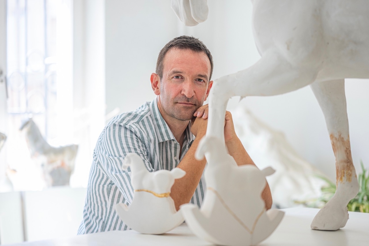 blog_home_header.jpg Croatian sculptor Hrvoje Dumančić in his studio