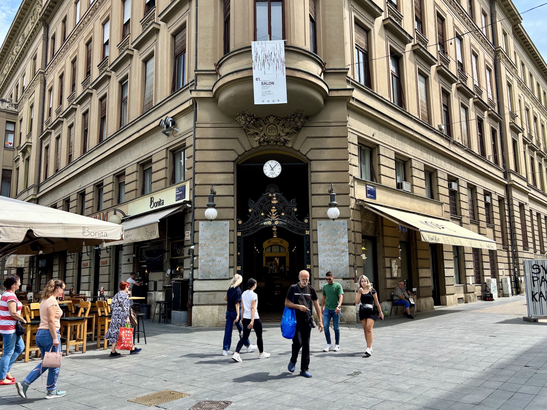 The entrance to the Oktogon passage in Zagreb