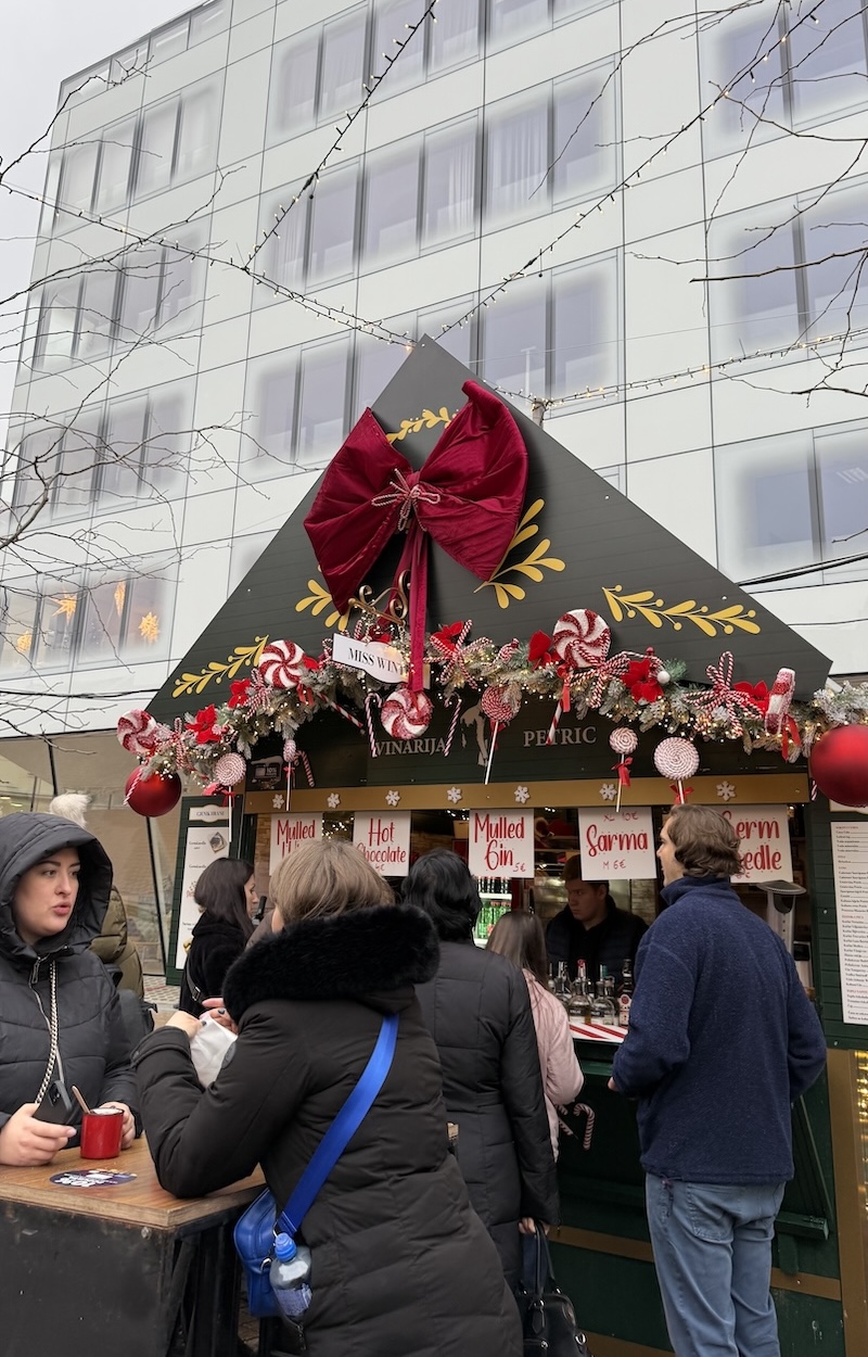 Advent in Zagreb and food stalls